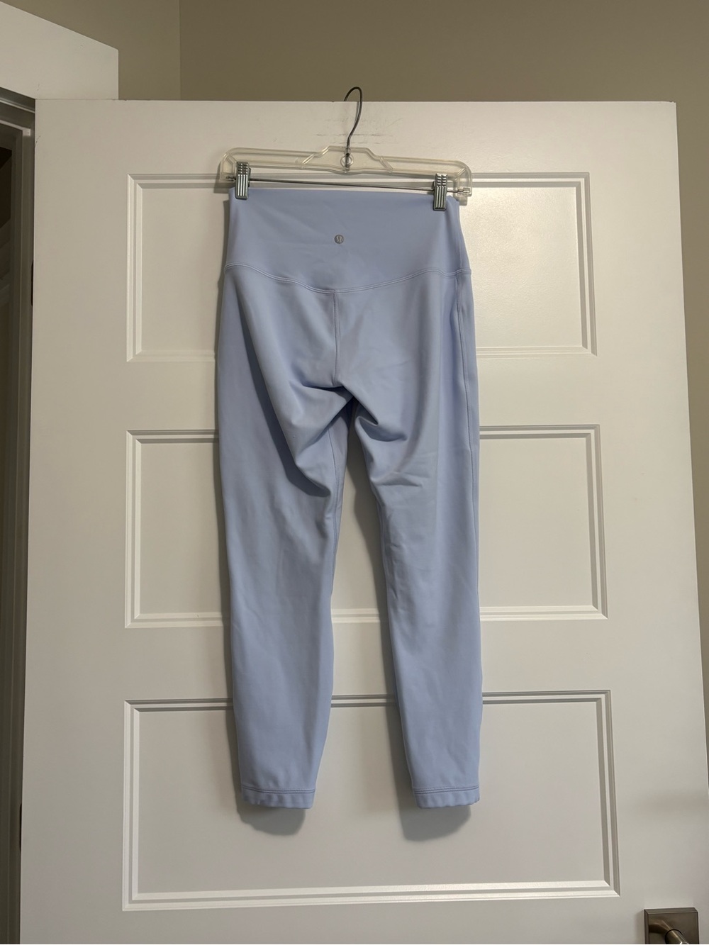 Lululemon Align High-Rise Pant 25"
Blue Linen Sz 8 - Picture 7 of 8